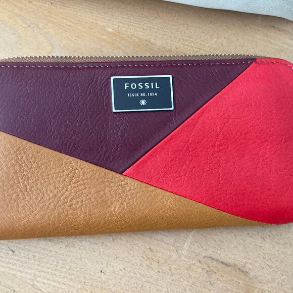 Fossil Red and Brown Wallet - Picture 3 of 8
